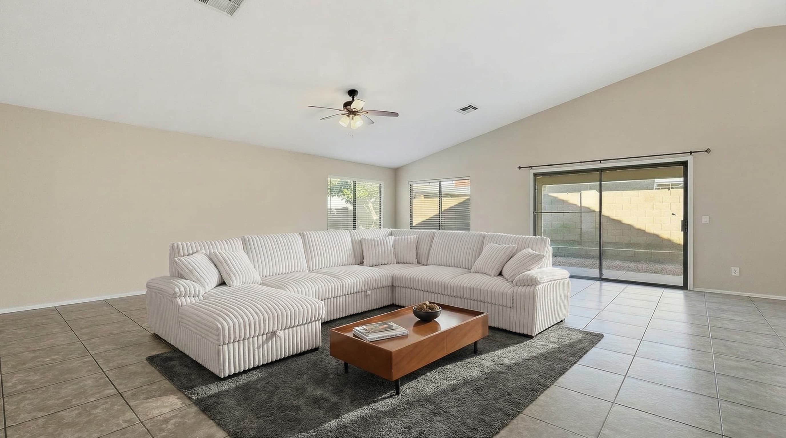 Empty room before furniture